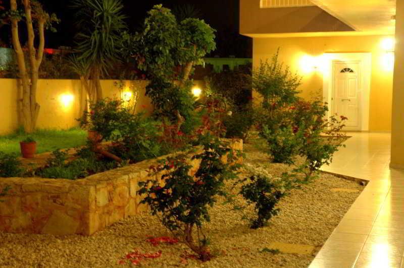 Danelis Studios & Apartments Malia Esterno foto
